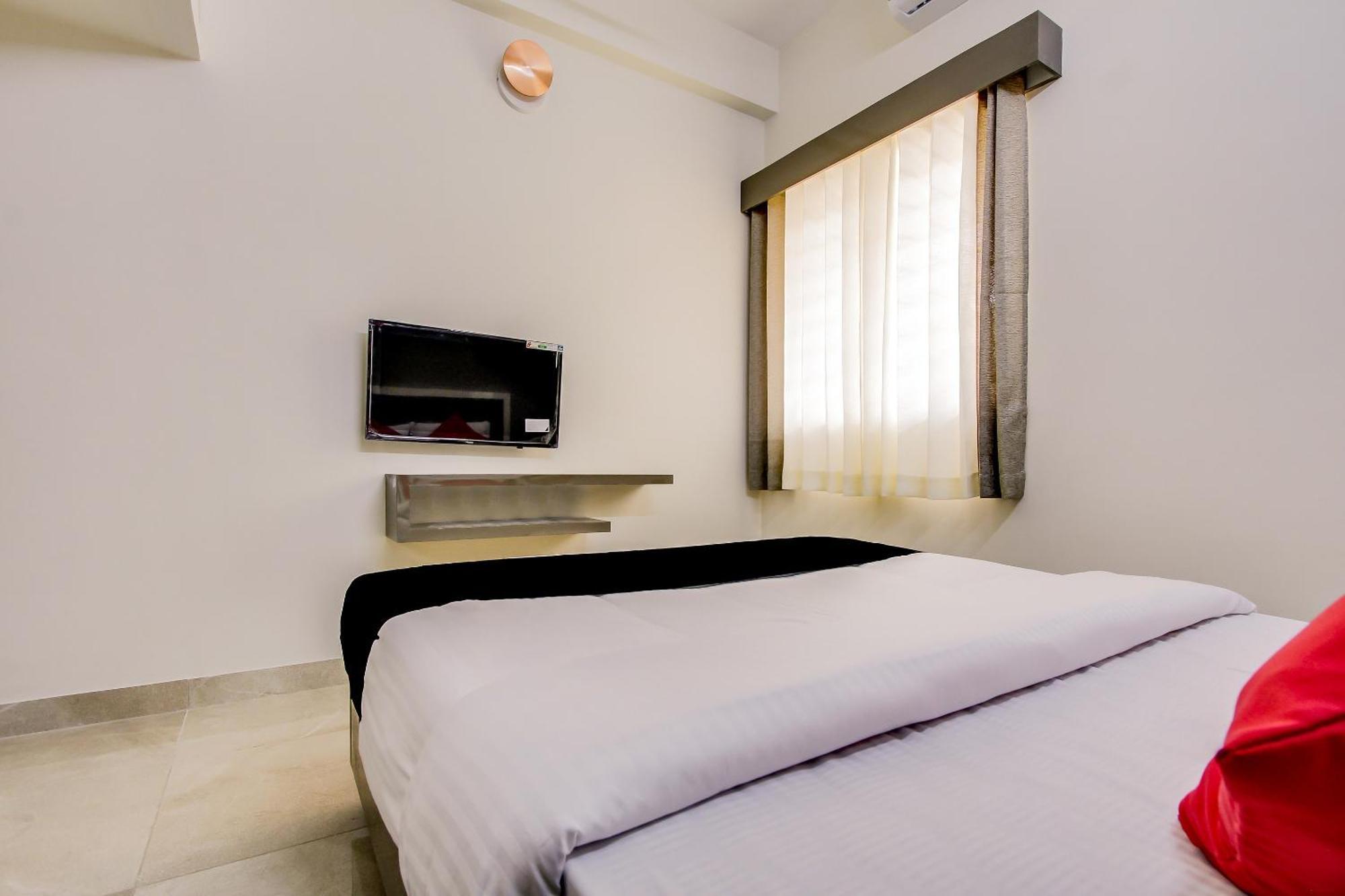 Capital O New Paradise Inn Irugur ภายนอก รูปภาพ