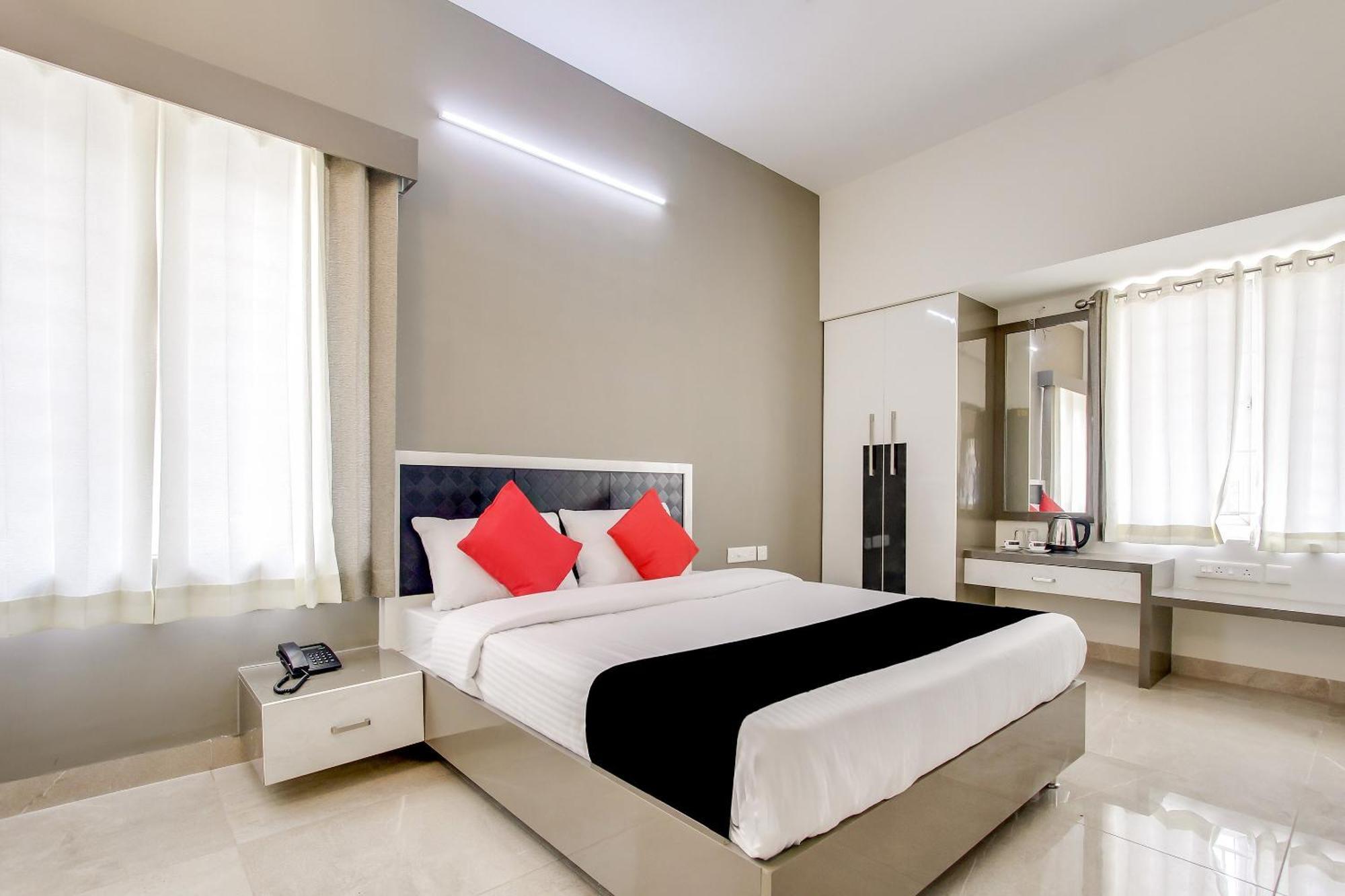 Capital O New Paradise Inn Irugur ภายนอก รูปภาพ